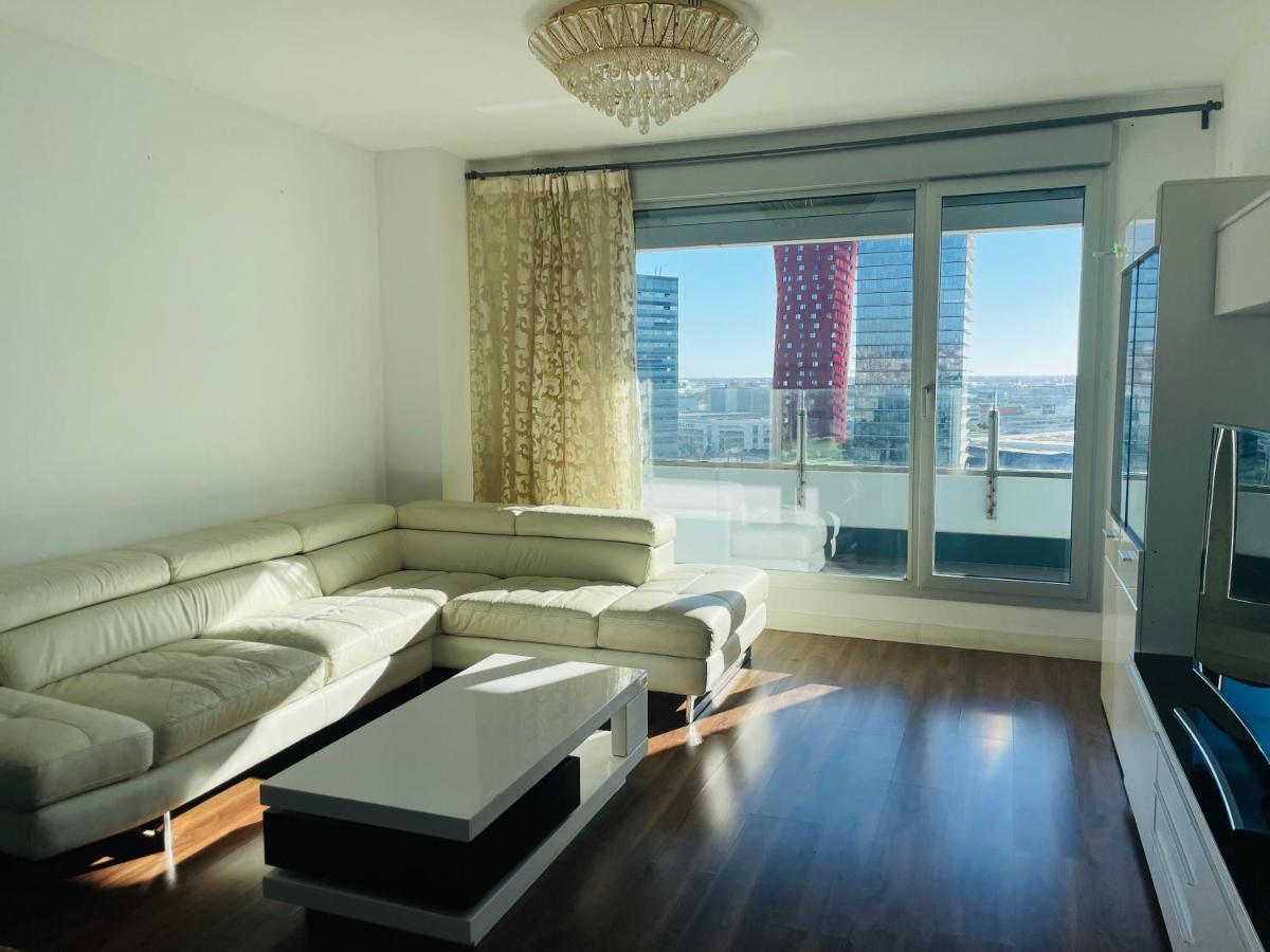 Fira De Barcelona City View Apartment With Garage Parking L'Hospitalet de Llobregat Exterior foto