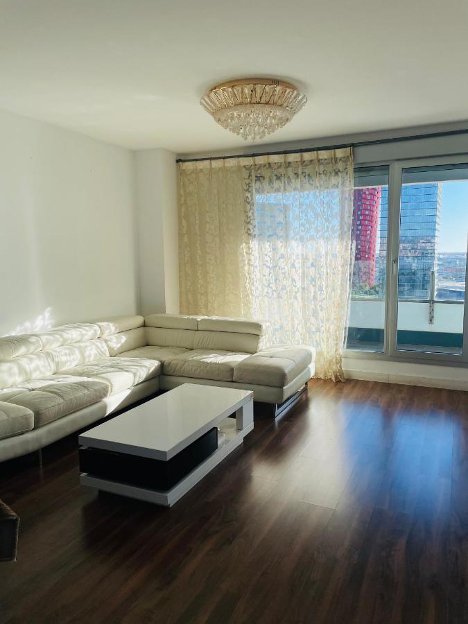 Fira De Barcelona City View Apartment With Garage Parking L'Hospitalet de Llobregat Exterior foto