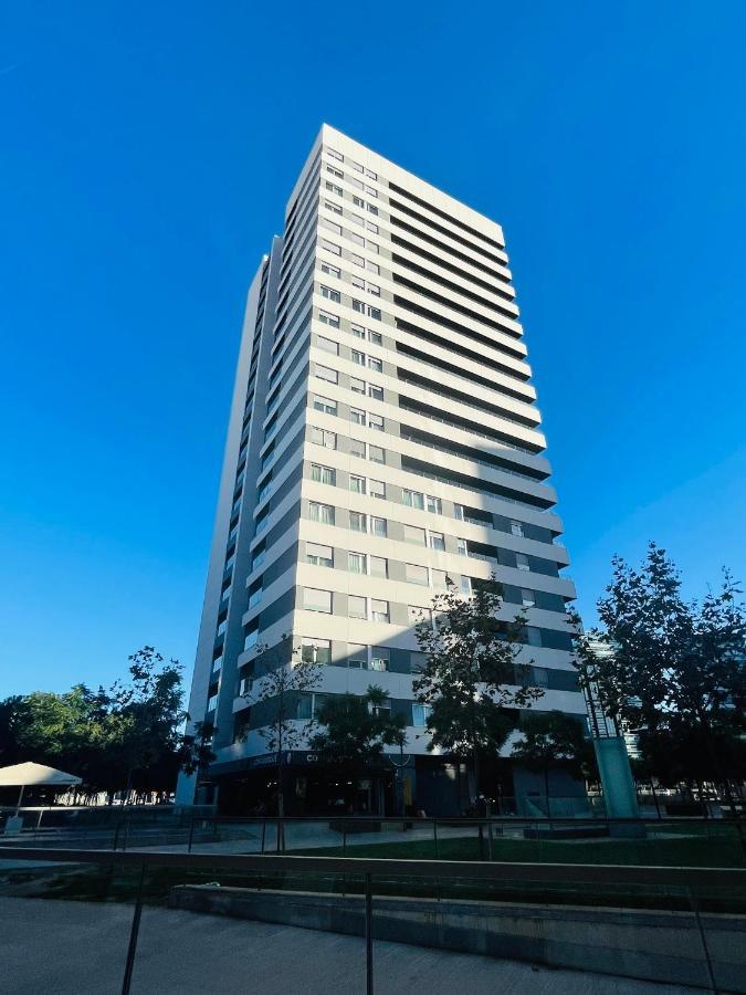 Fira De Barcelona City View Apartment With Garage Parking L'Hospitalet de Llobregat Exterior foto
